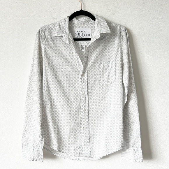 Frank & Eileen Button Down Shirt - Picture 2 of 14